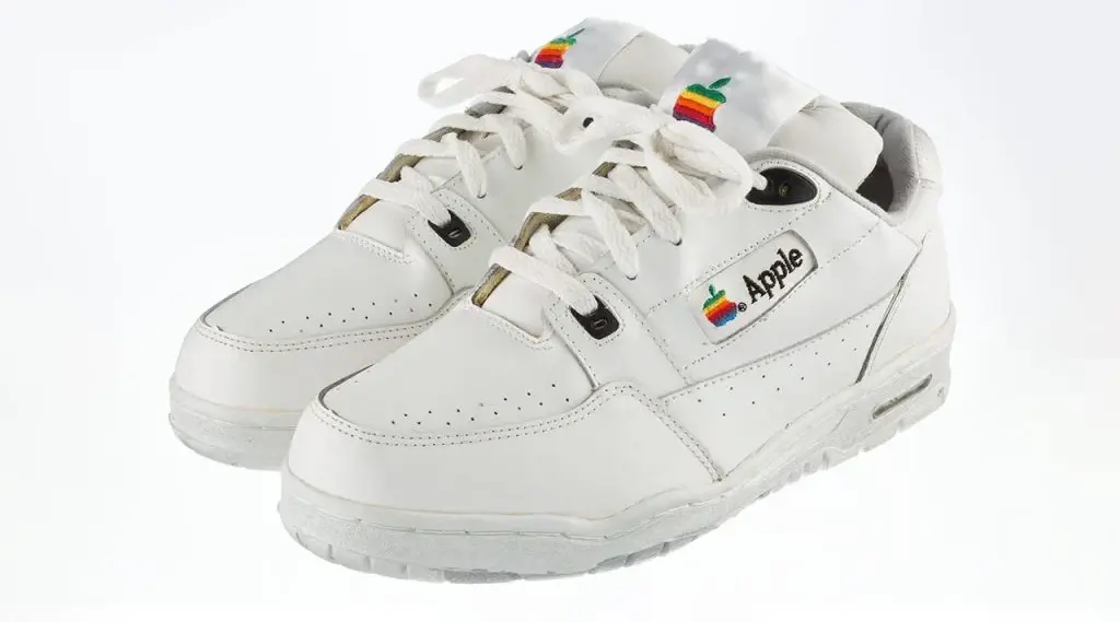 Vintage Apple Computer Sneakers Auction, Apple Computer Sneakers, Apple Sneakers news